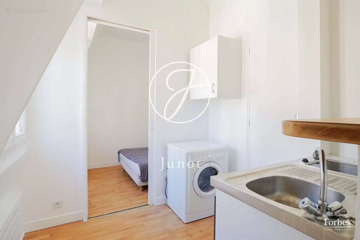 Appartement à PARIS-7E