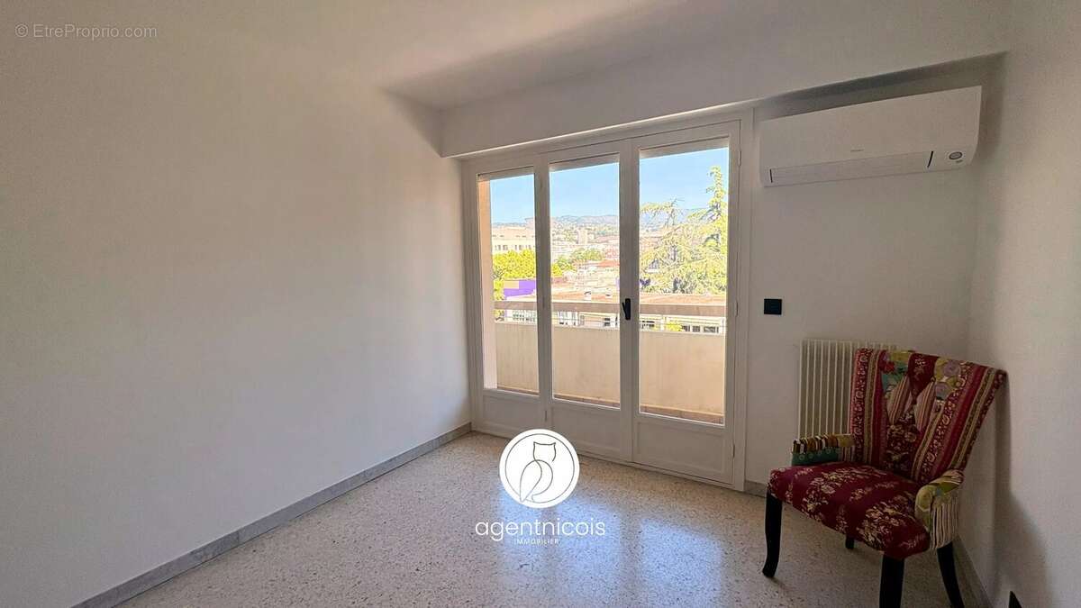 NICE // Saint Roch : Appartement - 3 pièces / Terrasse / Parking - photo 6