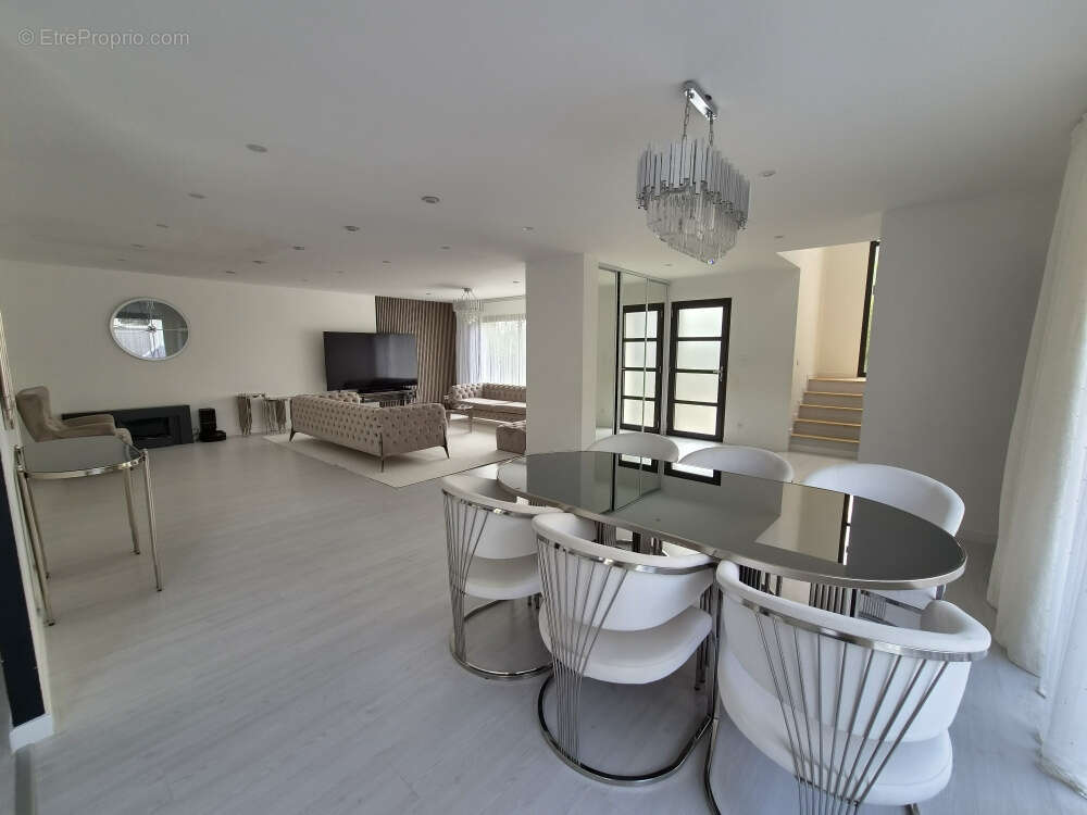 Maison moderne de 173 m2 habitables - photo 6