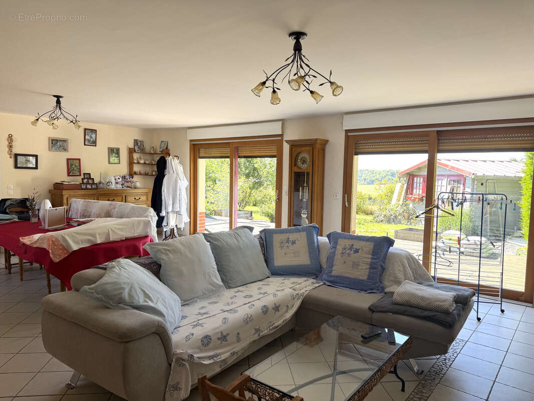 Maison à POIX-DE-PICARDIE