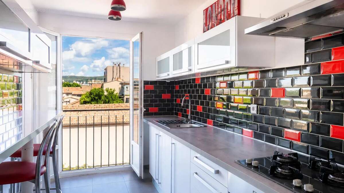 Appartement à MARSEILLE-14E