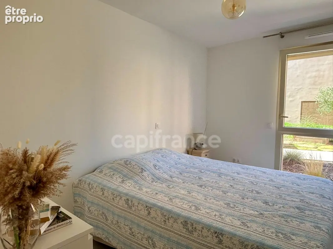 Appartement à vendre 4 pièces HYERES (83) - Plain pied - 2 parkings - 2 terrasses - photo 12