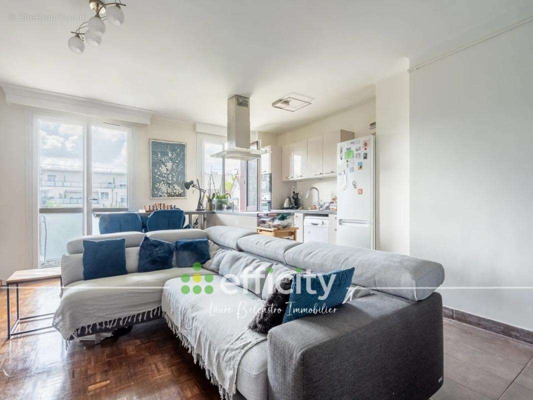 Appartement à SAINT-MAUR-DES-FOSSES