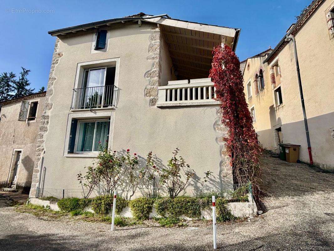 Maison à LAMAGDELAINE