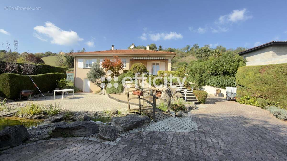 Maison à BEAUREPAIRE