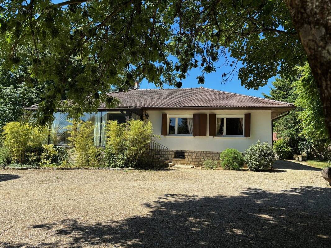 Maison à LA CHAPELLE-LA-REINE