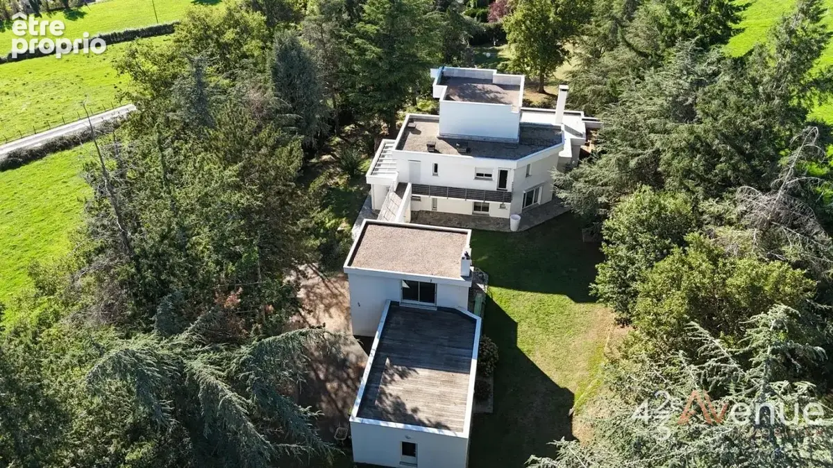 Maison à AVEIZIEUX