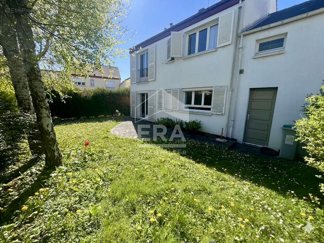 Maison à VILLEPREUX