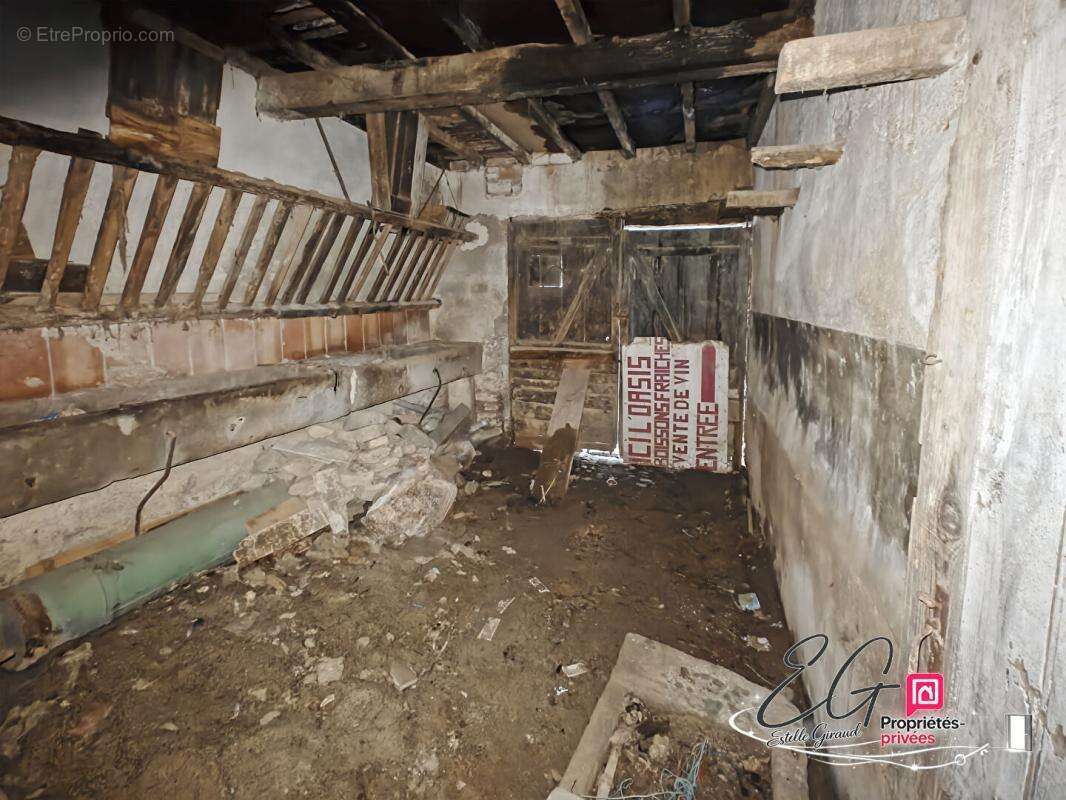 Laure Minervois,  Projet de rénovation : maison de village avec extérieur et garage - photo 14