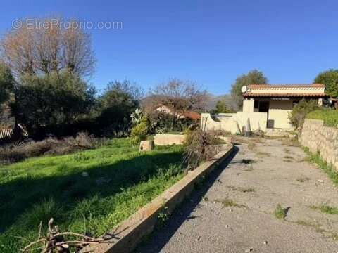 Terrain à VENCE