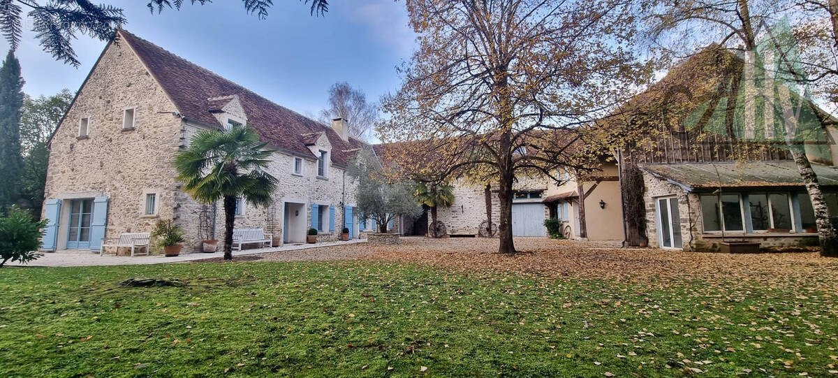 Maison à CHALAUTRE-LA-GRANDE