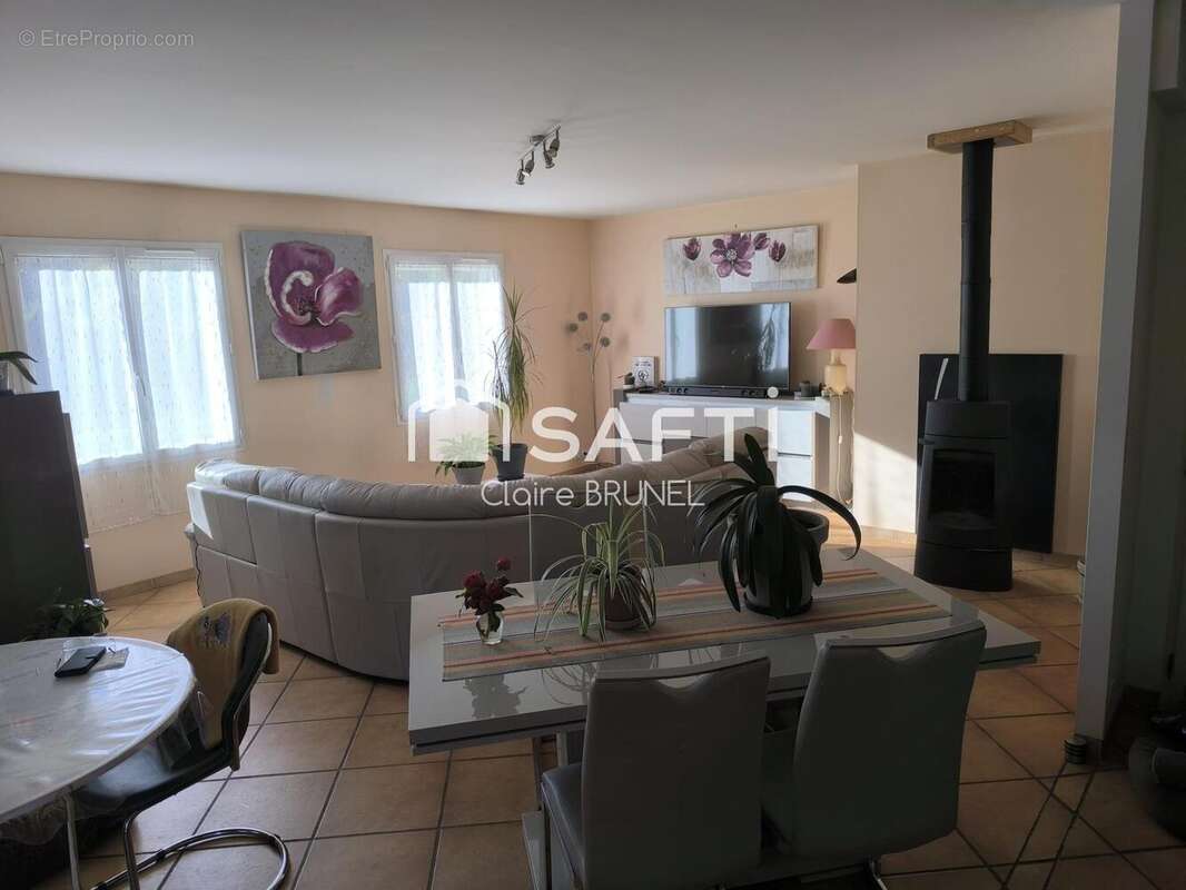 Photo 2 - Maison à MEYRANNES