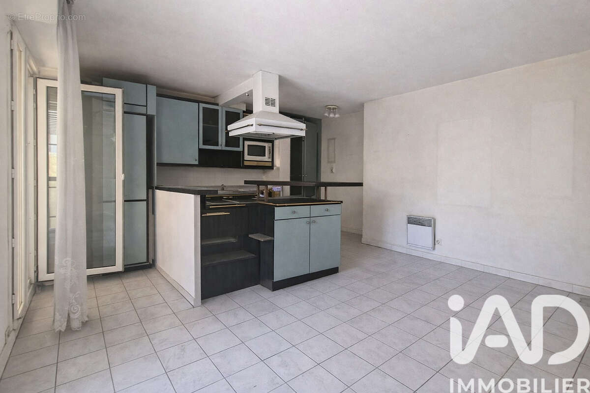 Photo 3 - Appartement à MARSEILLE-8E