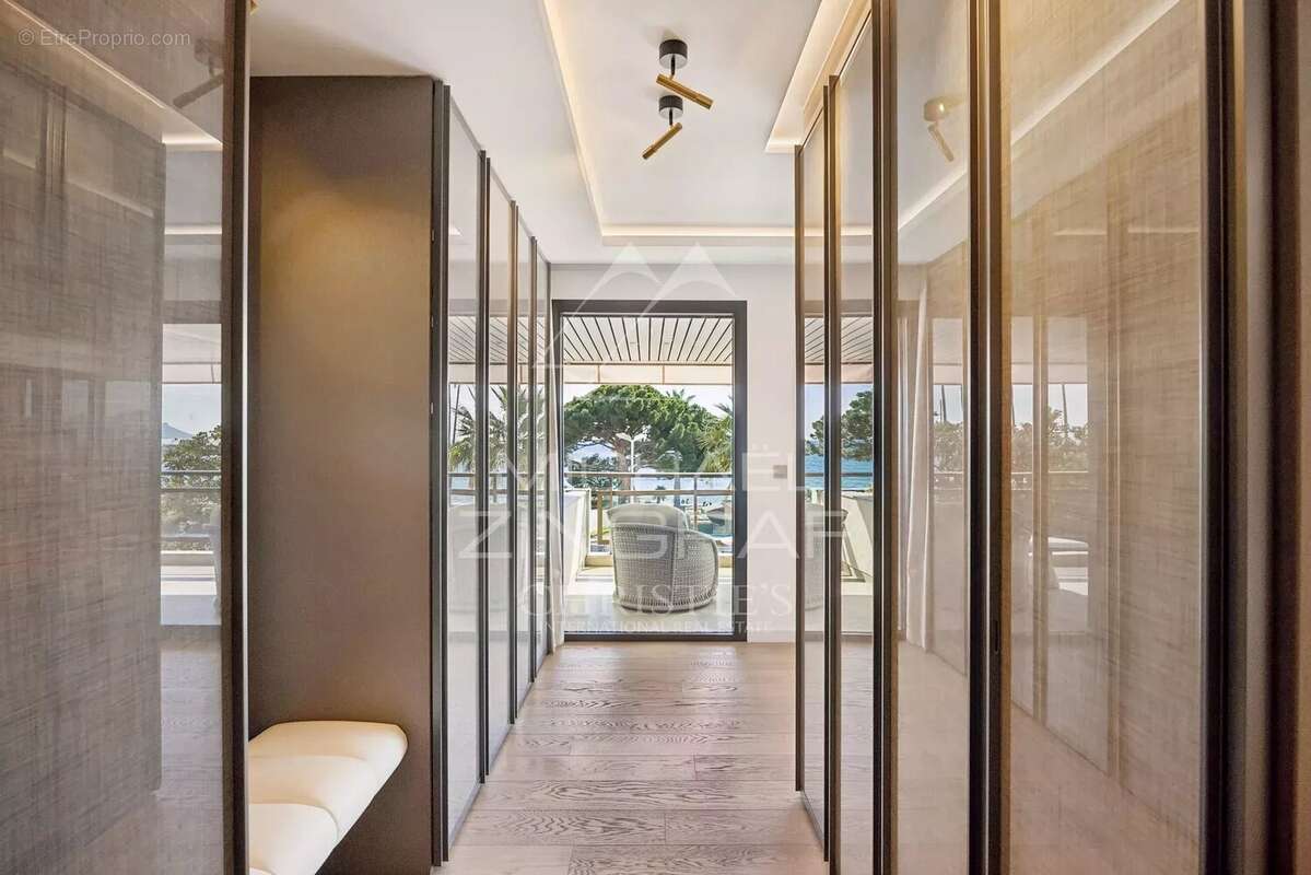 Appartement à CANNES
