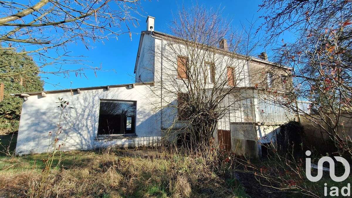 Maison 113 m² à Monthois  - photo 2
