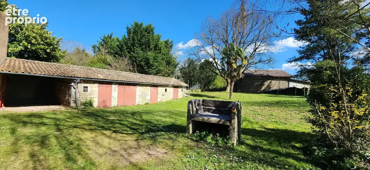 Valence en poitou - longere renovee - 3 chambres - grand garage - jardin - photo 14