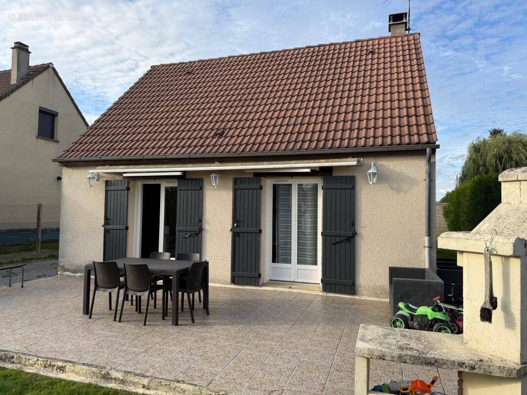 Maison à MONCEAUX