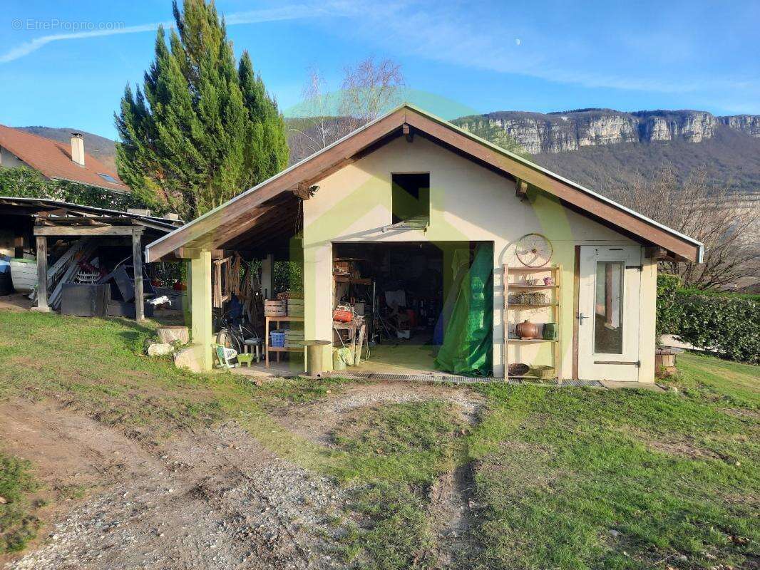 Maison à LA BUISSE