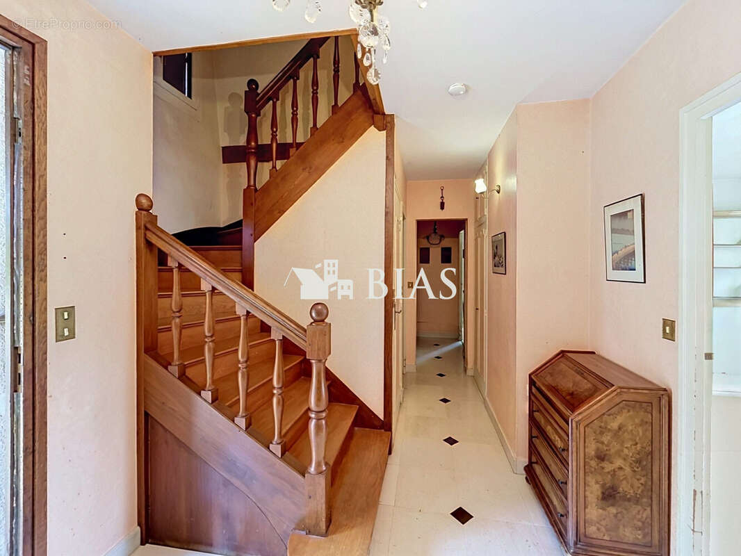 Maison 162 m² à Pont-L'eveque  - photo 5