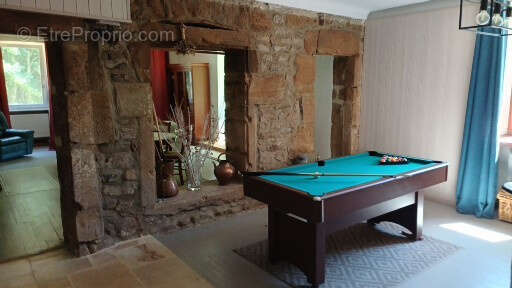 Ensemble immobilier avec dépendances, piscine et lac - photo 17
