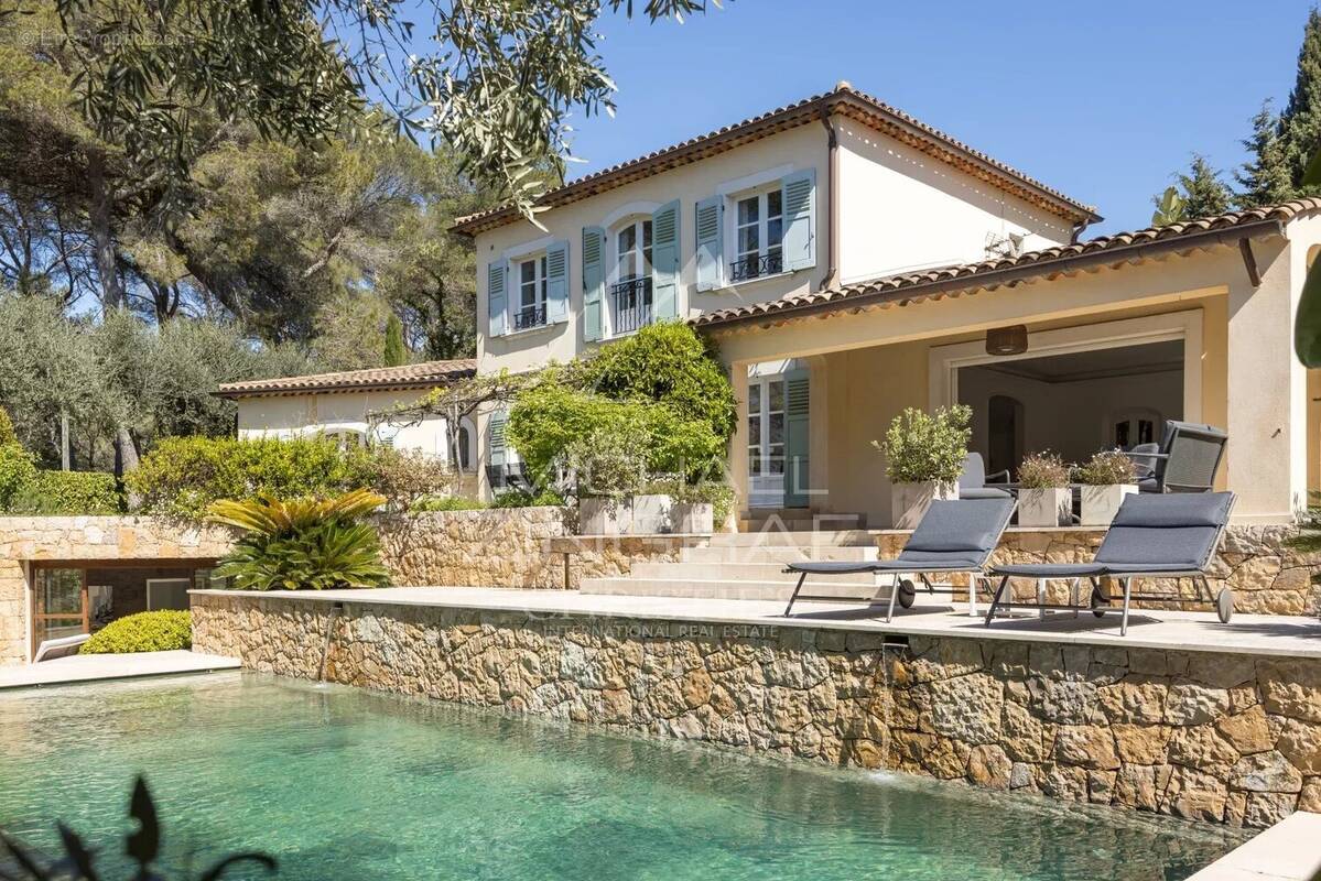 Maison à MOUGINS