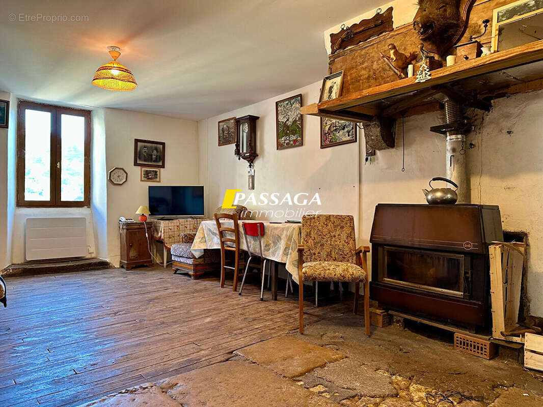 Maison à SAINT-GENIEZ-D&#039;OLT