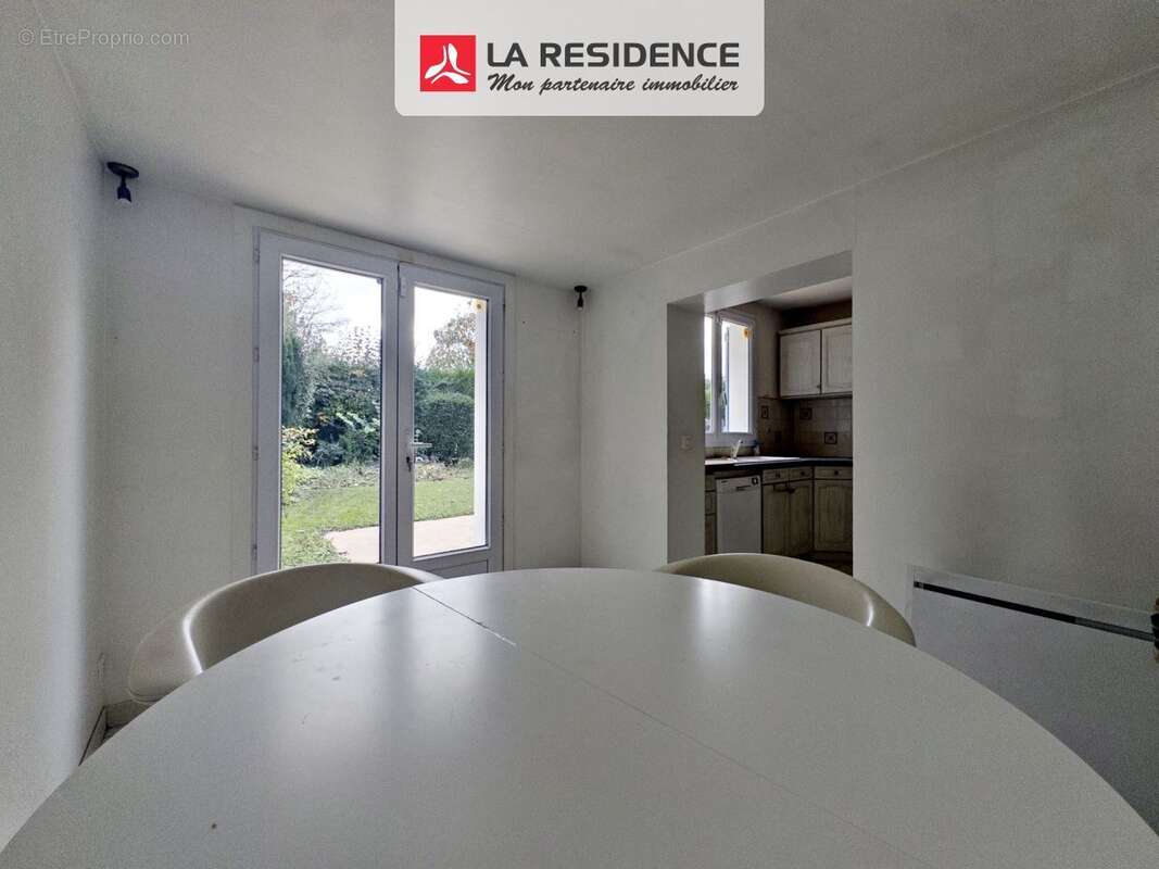 Maison à MAREIL-SUR-MAULDRE