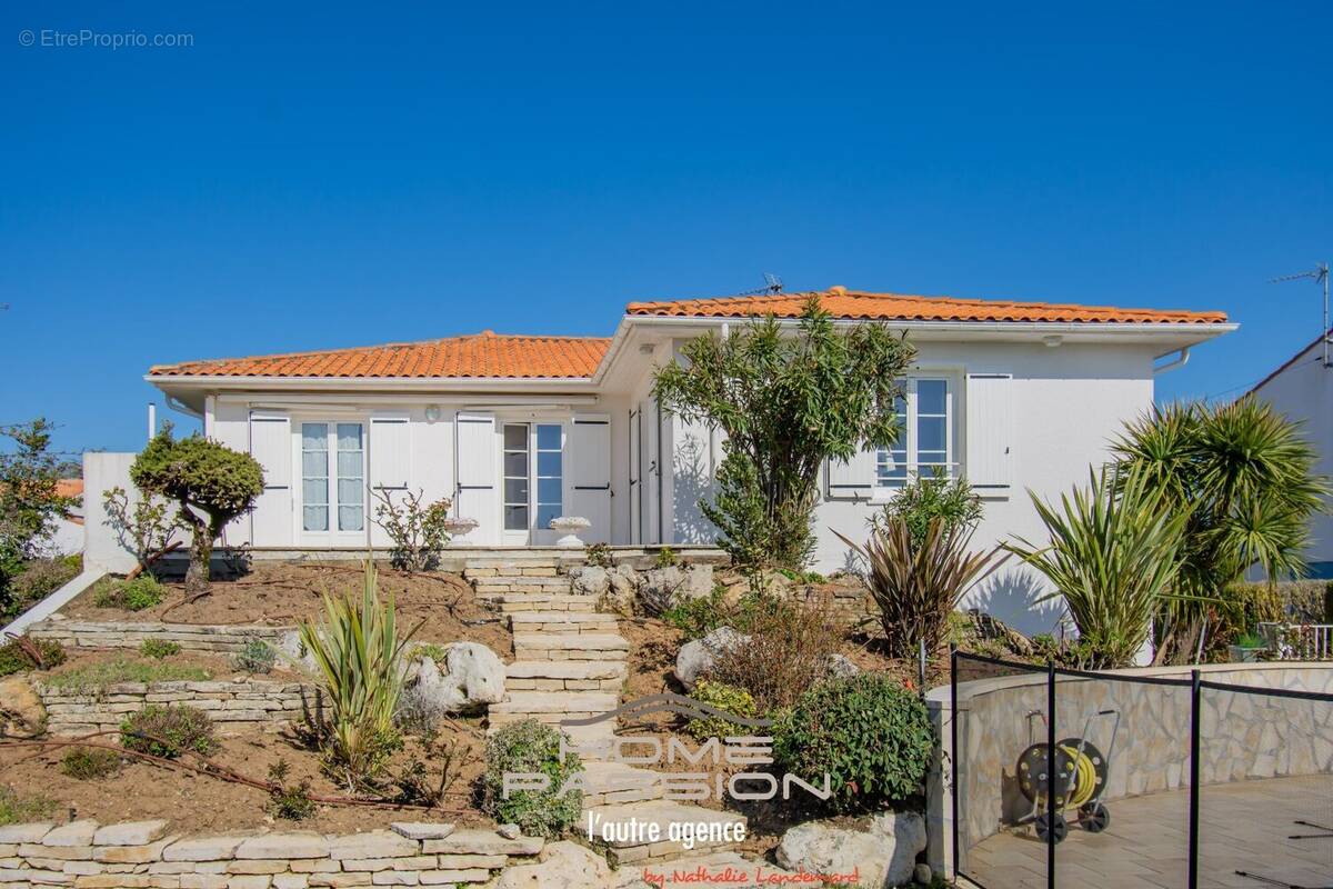 Maison à VAUX-SUR-MER