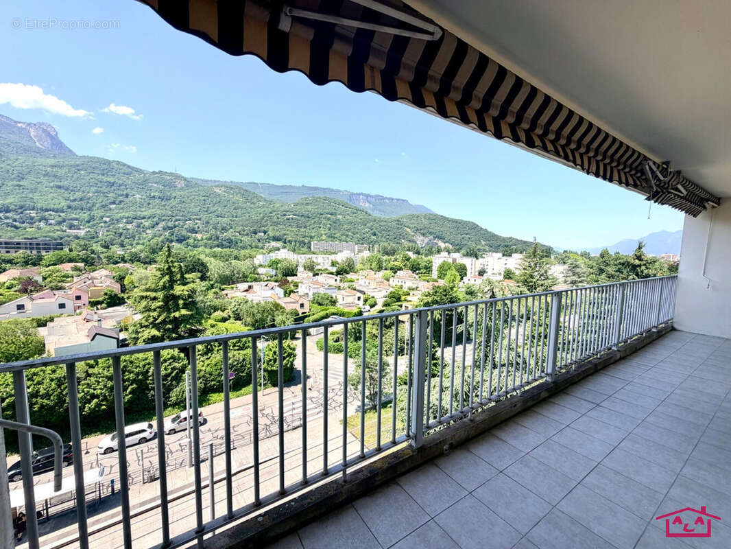 Appartement à SEYSSINET-PARISET