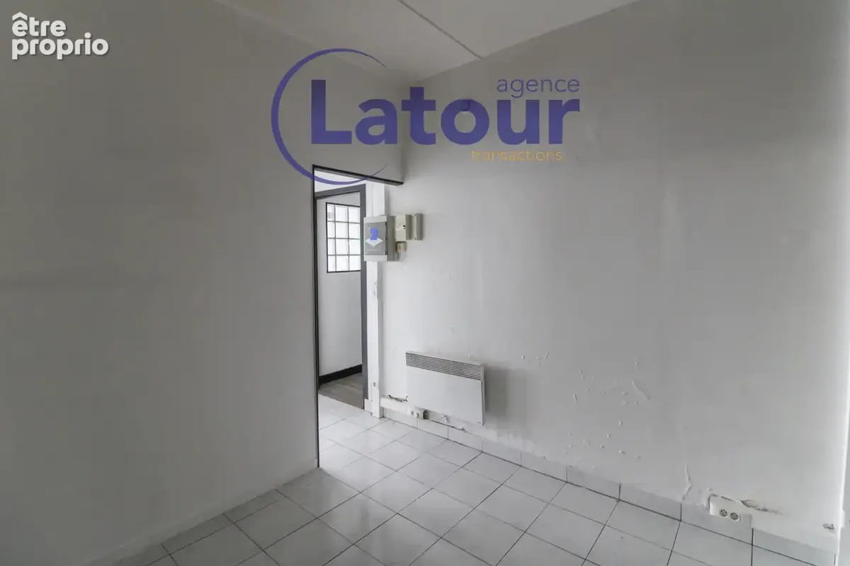 En centre-ville d'ivry-la-bataille - photo 9