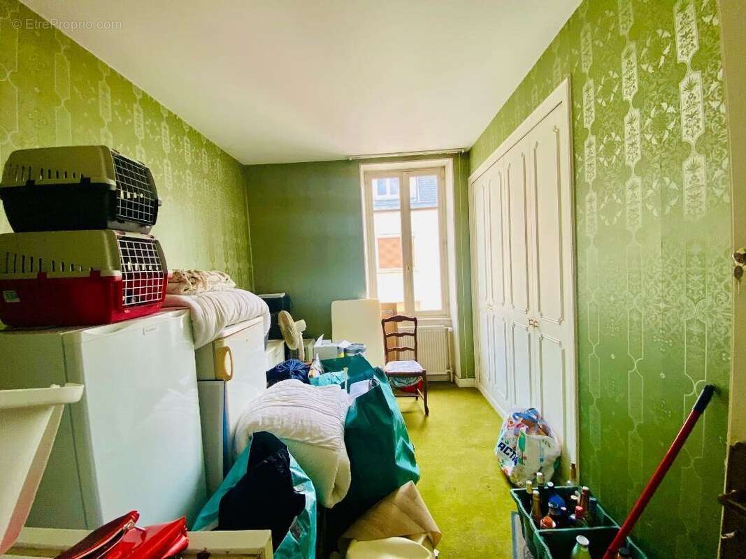 Appartement à NERIS-LES-BAINS