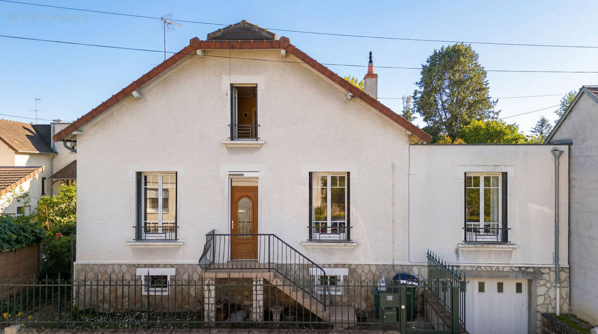 Maison à YZEURE