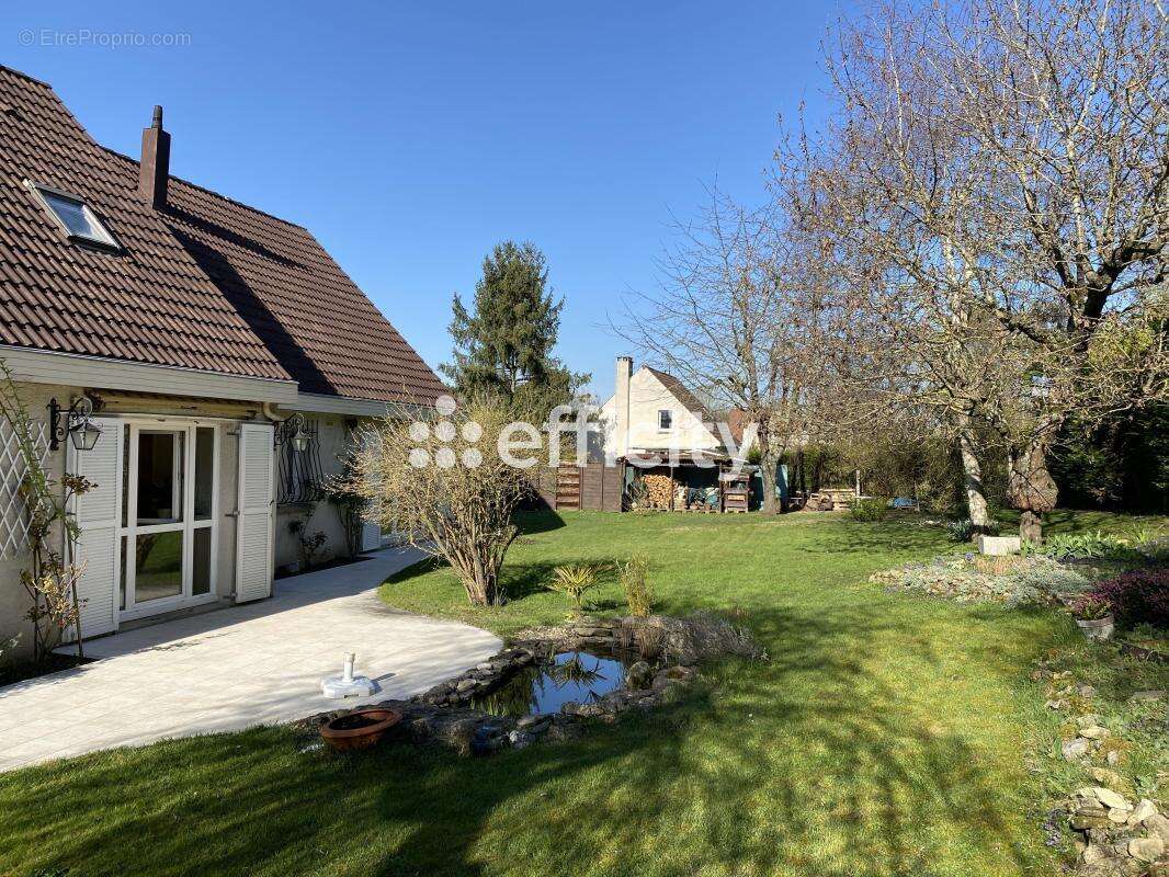 Maison à MEULAN