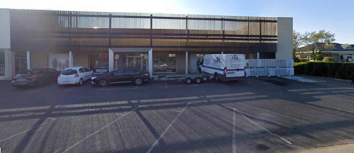 Commerce à BOZOULS