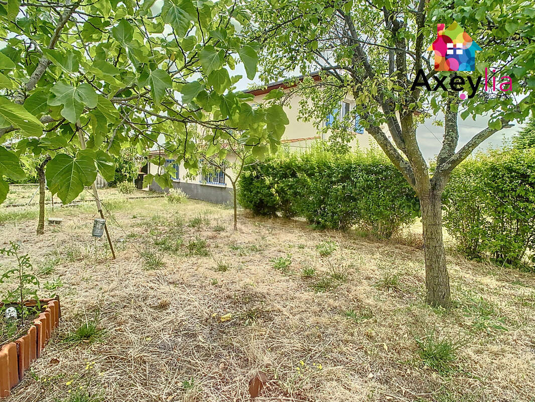A vendre- renaison- maison avec atelier attenant sur terrain de 1568 m2 - photo 10