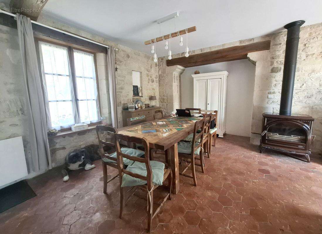 Maison de 144 m² à Hautefontaine - photo 3