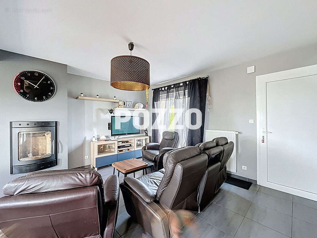 Maison à JUVIGNY-LE-TERTRE