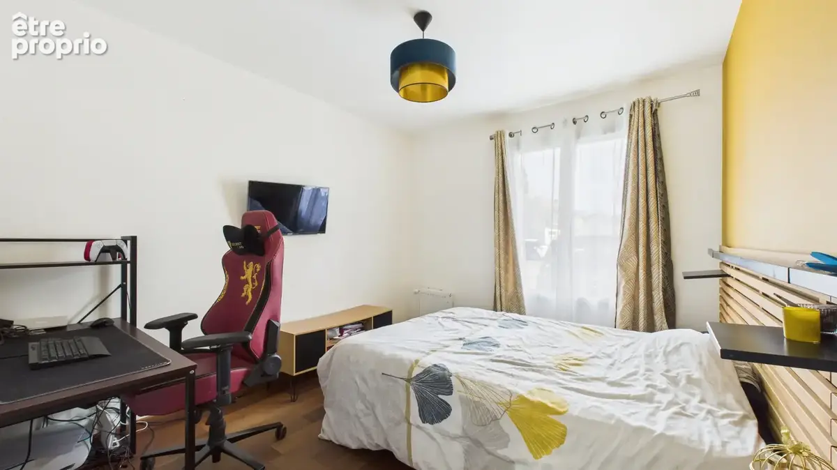A Vendre - Maison  de 102 m2 récente de plain-pied proche du centre-ville. - photo 3