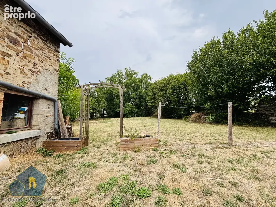 Le calme d'un village, le confort d'une maison déjà rénovée… Et si votre prochain coup de cœur se trouvait ici - photo 11
