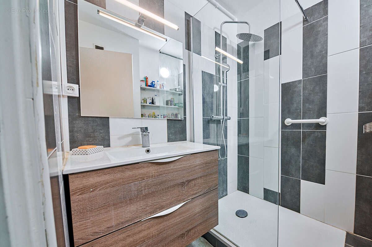 Appartement à LYON-9E