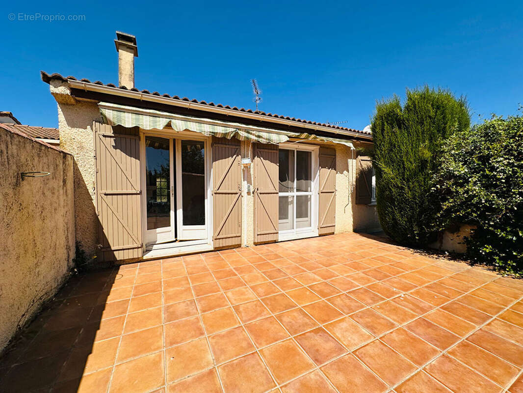Maison à FOURQUES