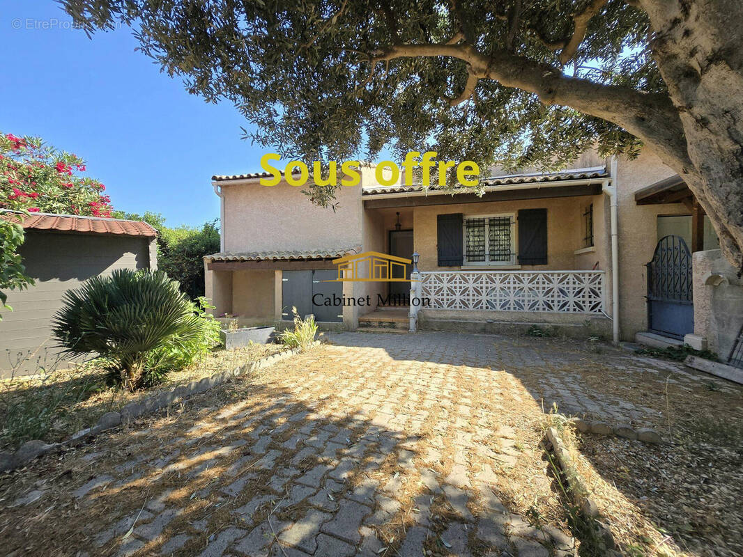 Maison à VIC-LA-GARDIOLE