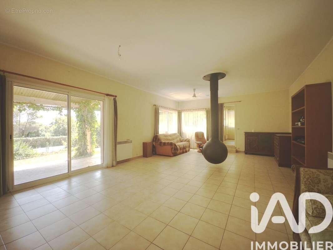 Photo 4 - Maison à SAINT-CLEMENT-DE-RIVIERE