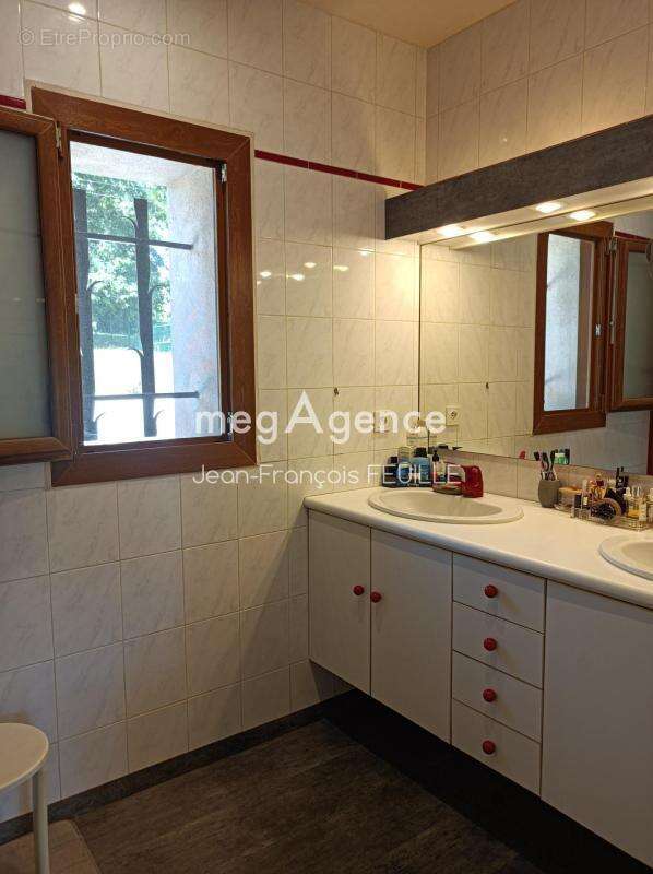 Ensemble immobilier de deux maisons - photo 13