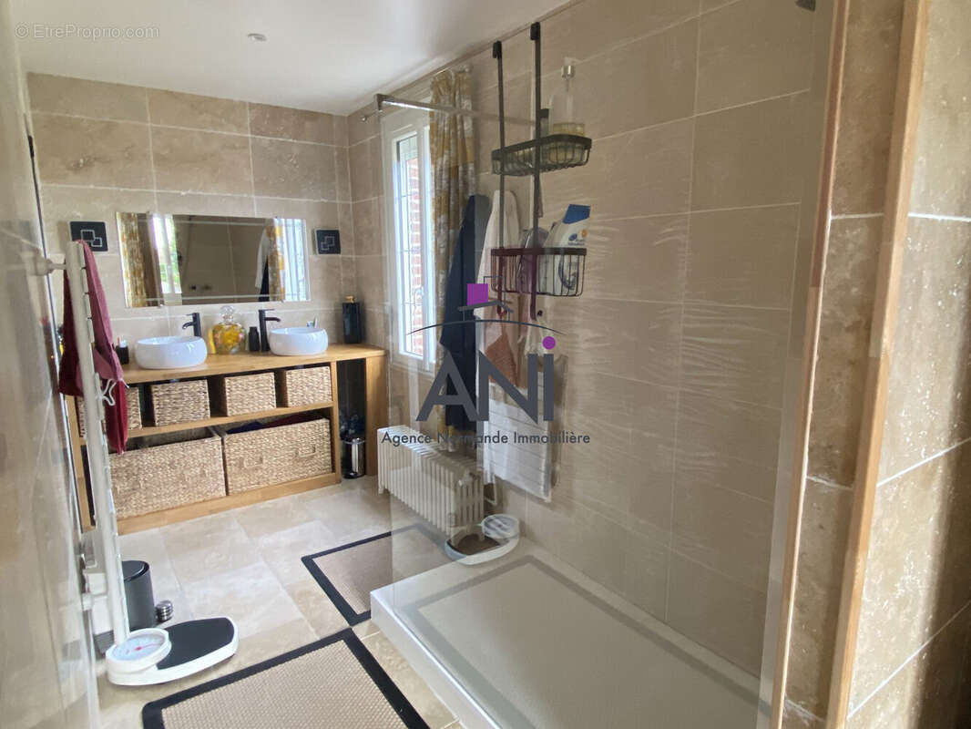 Maison à VARENGEVILLE-SUR-MER