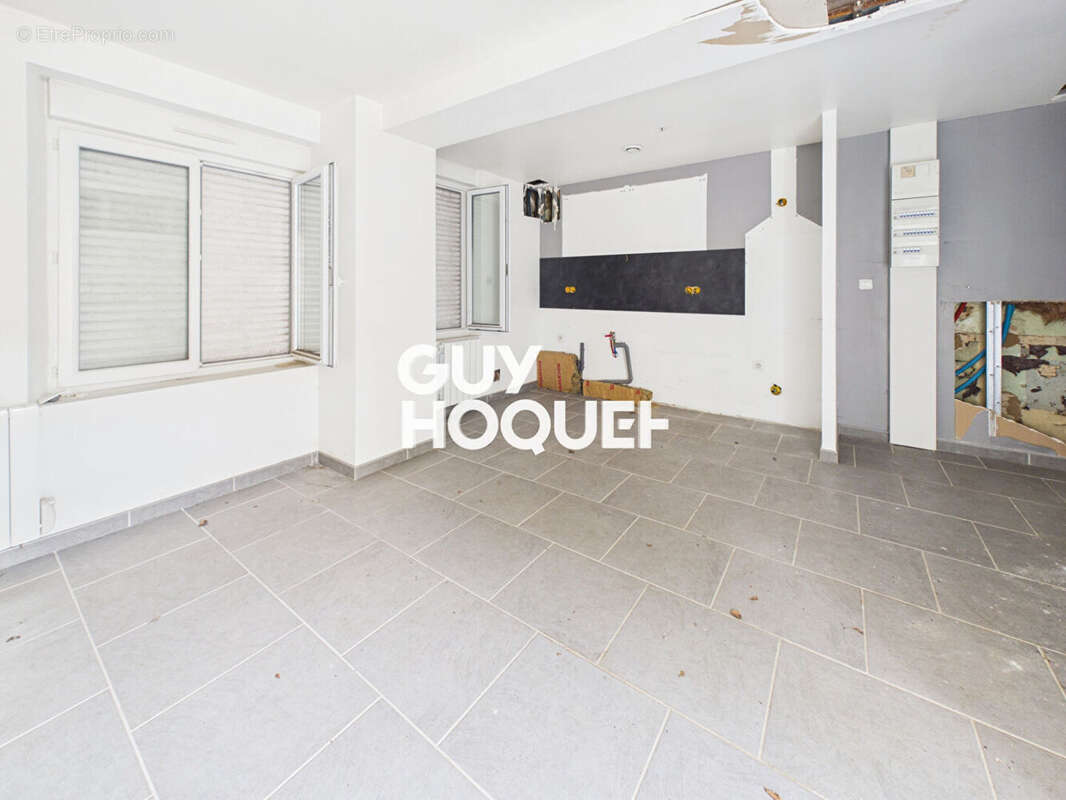 Maison Rouen 5 pièces 85 m2 !!!!!   MAISON AVEC PRESENCE DE MERULE  !!!!!! - photo 2