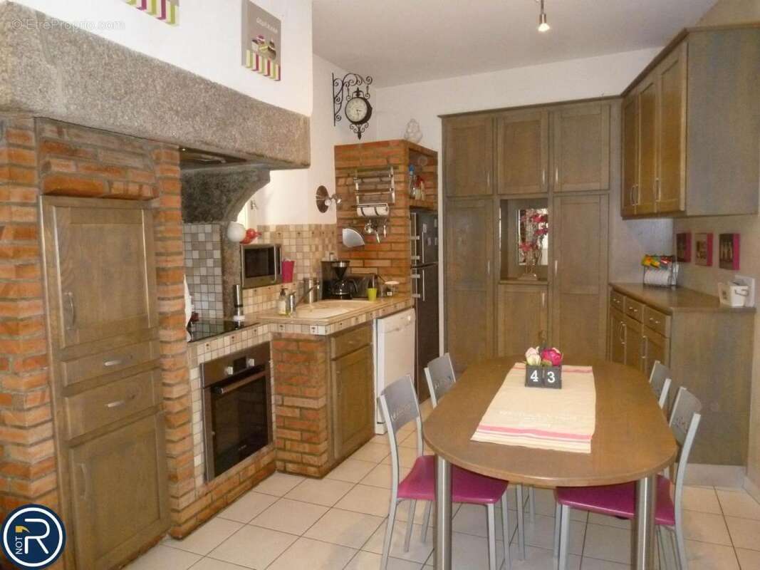 Maison 130 m² à Montsurs  - photo 9