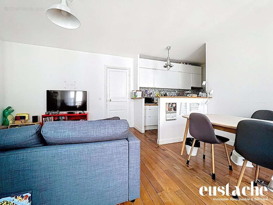 Appartement à PARIS-10E