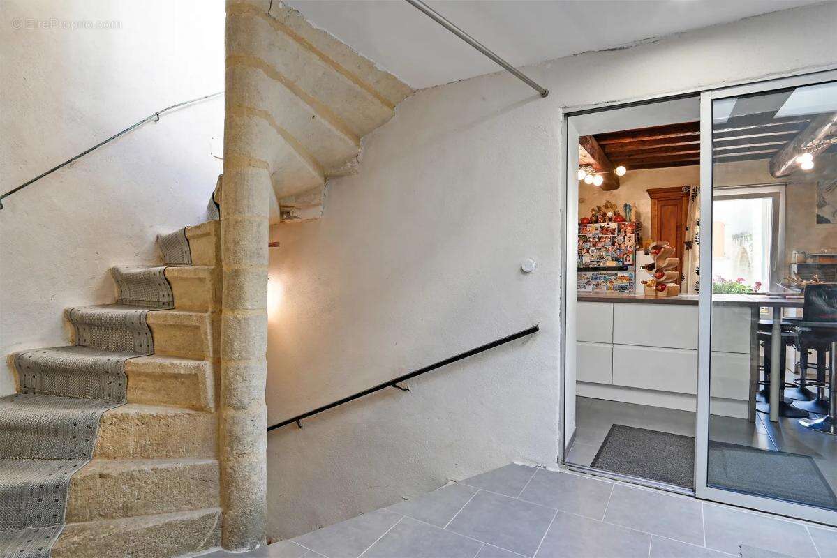 Maison à CLARENSAC
