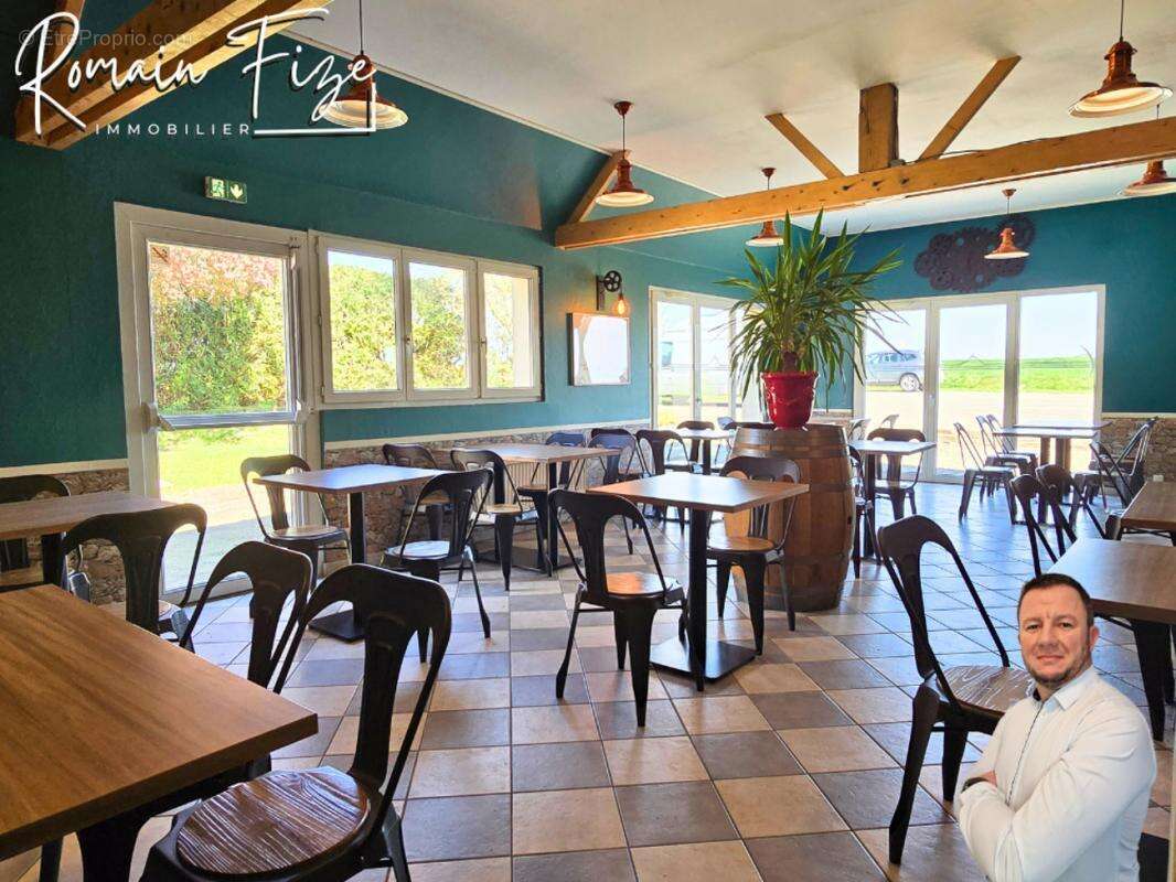 Commerce à COURTILS